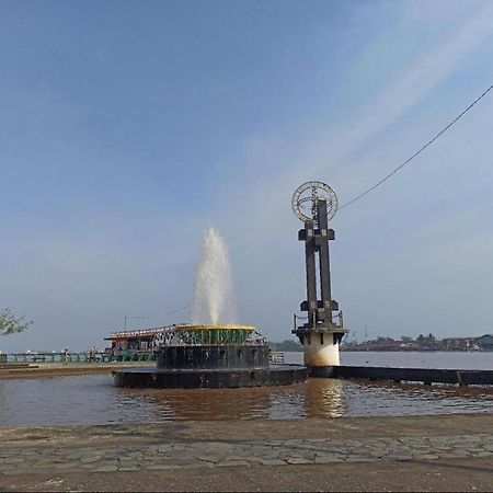 Hotel Kapuas Dharma Pontianak Exterior photo